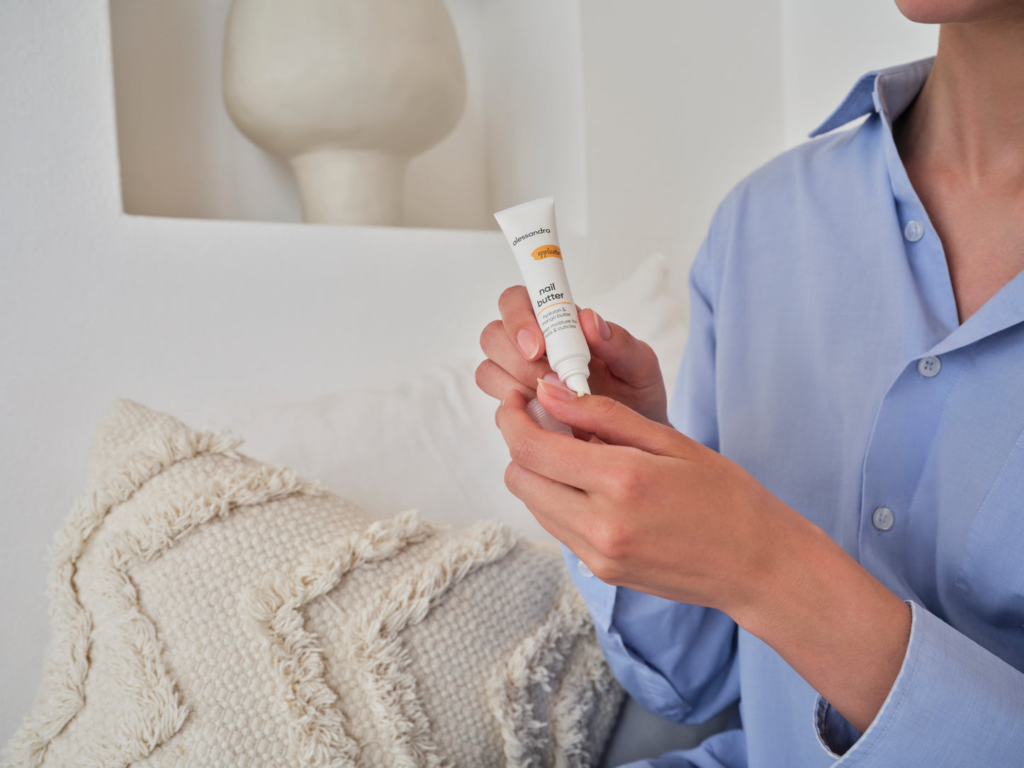 NAIL BUTTER - burro rigenerante unghie e cuticole