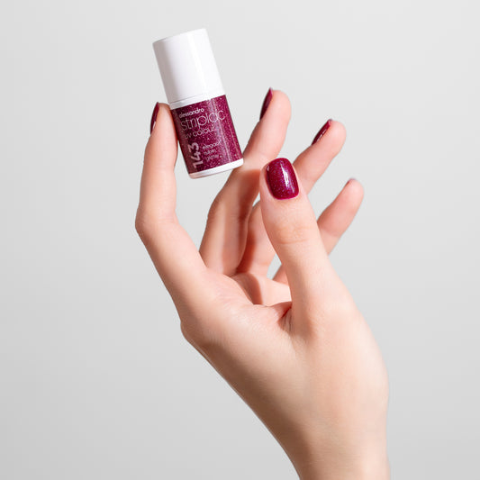 Striplac 143 - elegant rubin (glitter)